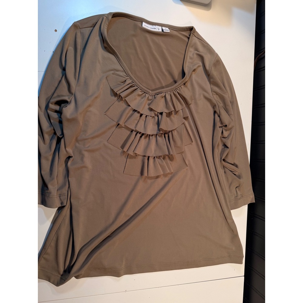 Susan Graver Liquid Knit Ruffle V-Neck Top Taupe Brown 3/4 Sleeve Medium